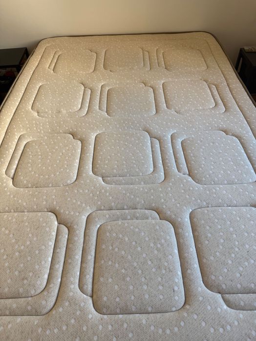 Cama Sommier + Colchão Casal (corpo e meio)