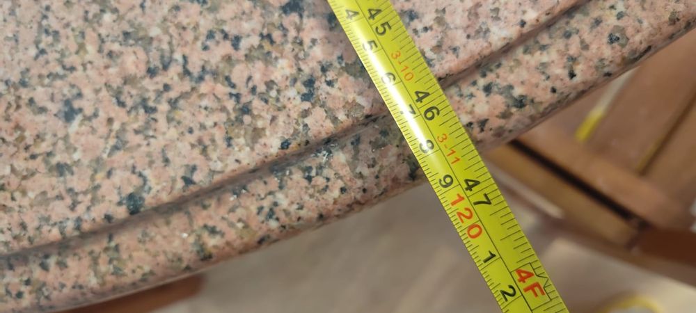 Conjunto mesa redonda tampo granito + 4 cadeiras