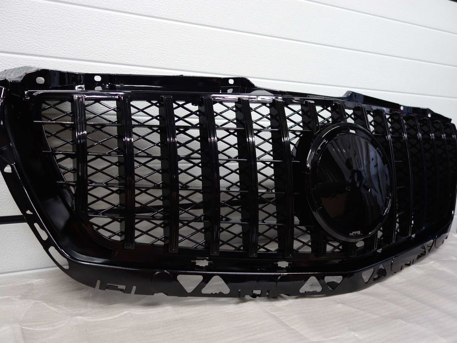 atrapa grill mercedes sprinter 906  2013- lift czarny połysk panamericana