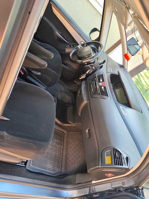 Citroen Grand C4 Picasso 2009 VIN VF7UARHJH9J093382 фото оголошення 14 з 24
