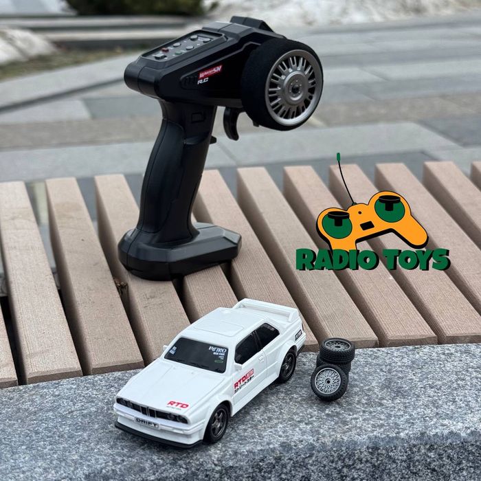 Дрифт машинка BMW E30 Mini Drift Белая на радиоуправлении 1:43 |  БМВ