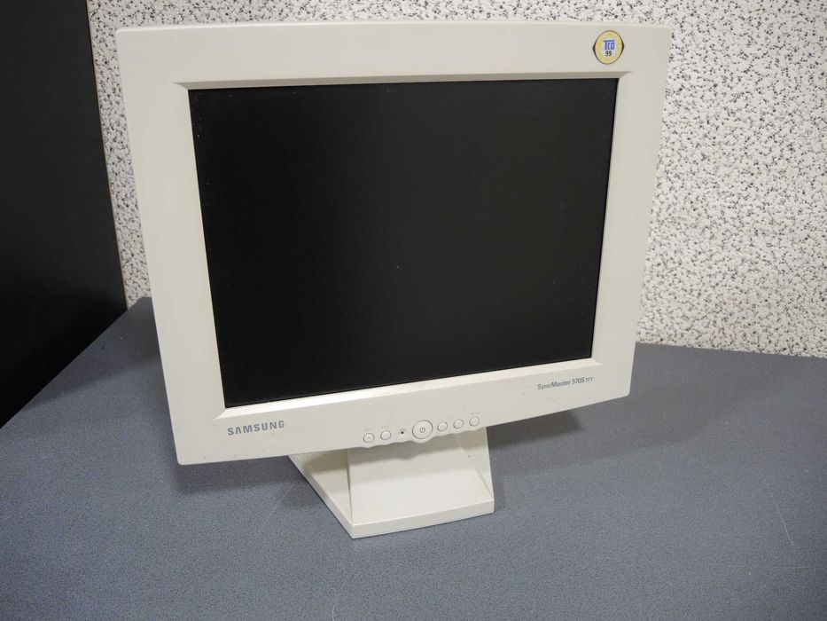 Монитор "Samsung Sync Master 570S TFT", 15 д.