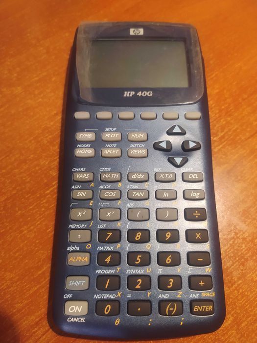 Kalkulator inżynierski HP 40G z wyświetlaniem wykresów