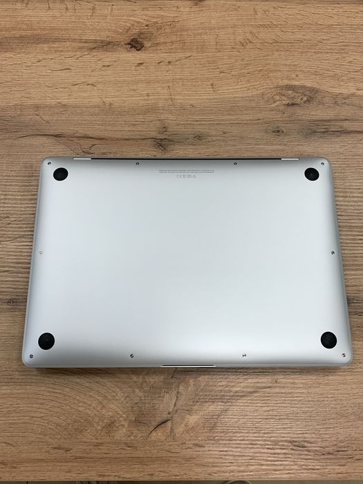 MacBook Air M1 A2337 2020 — (Запчастини) Дисплей Топкейс Батарея