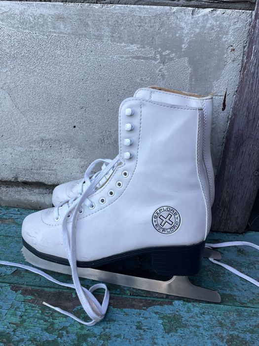 Ковзани для фігурного катання  explore 40 розміру