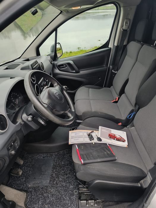 Citroen berlingo 1.6 HDI 3LUGARES POUCOS KMS  nacional