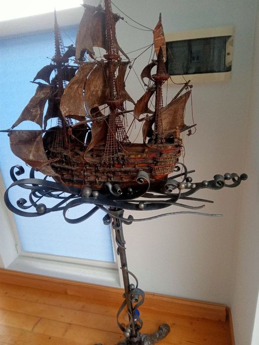 Антиквариат декоративный Карабль