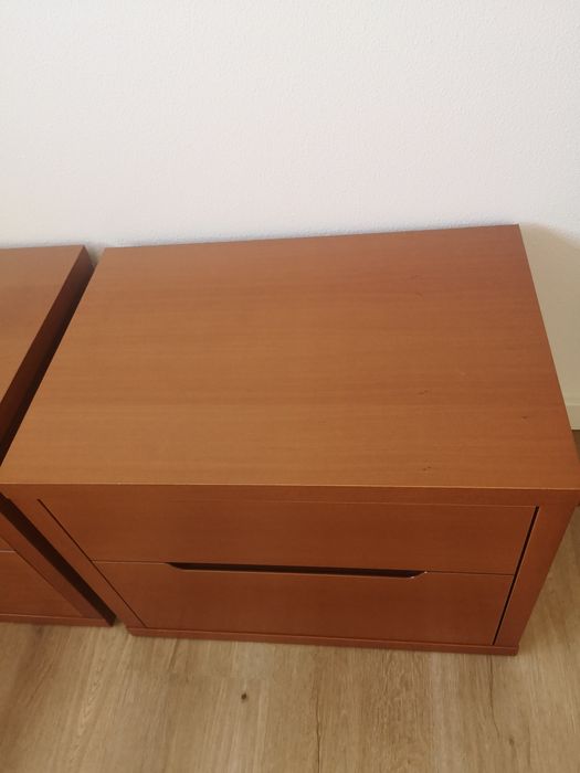 Mesa de cabeceira faia (duas)