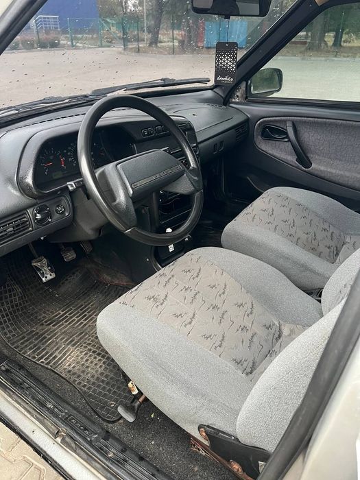 Автомобіль Ваз 2109