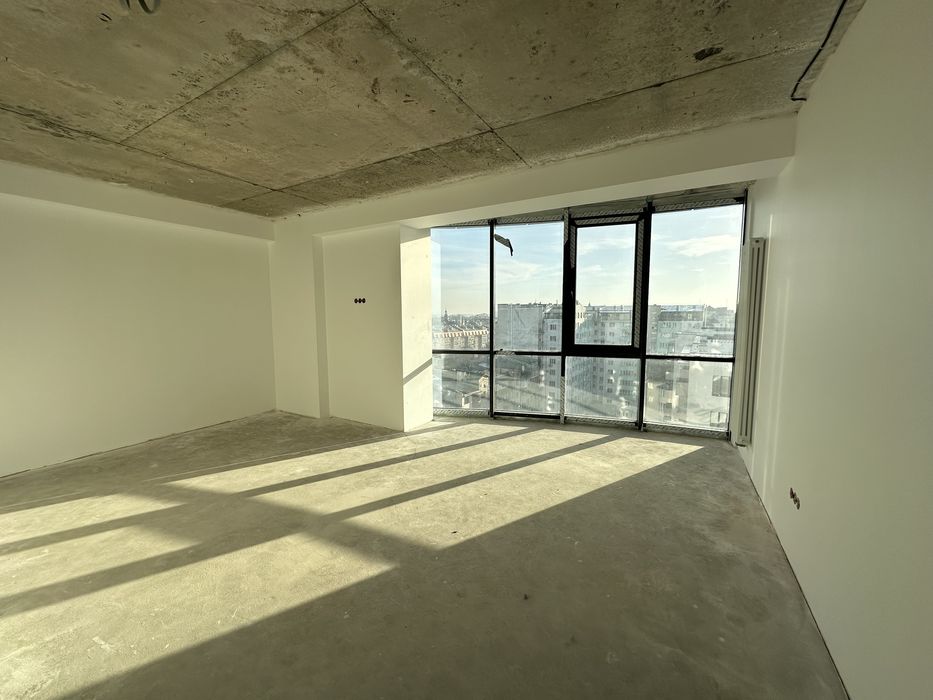 Продам в центрі Sky center 3 км площа 100м2