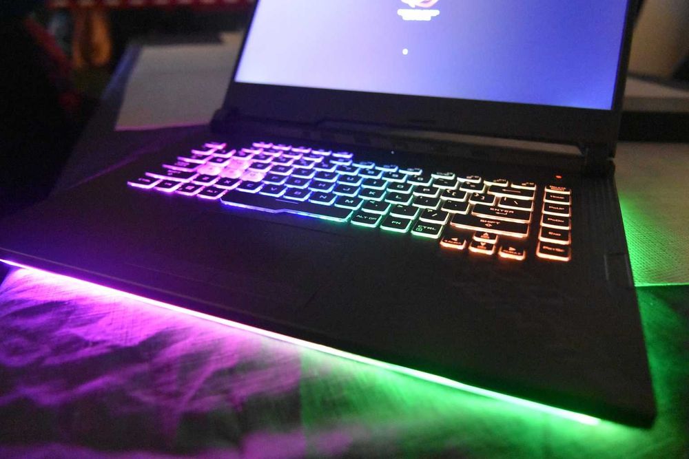 Laptop gamingowy ASUS ROG Strix G15 i7-10750H RTX2070 16GB 512GB SSD