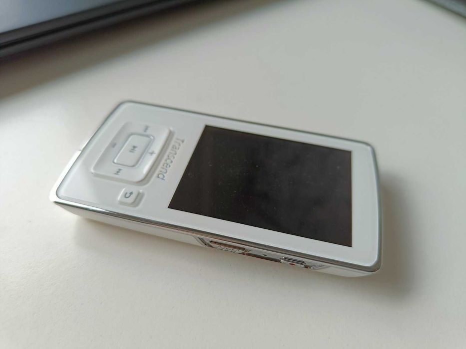 MP3 плеєр Transcend MP870 8gb