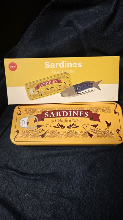 Saca rolhas sardinha.