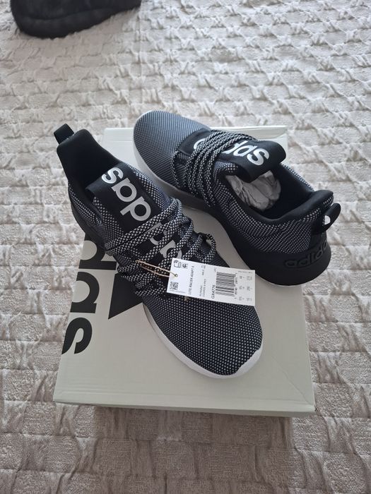 Продам кроссовки Adidas GX 4776