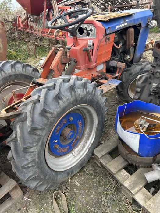 Traktor  na czesci Iseki Renault Propuls