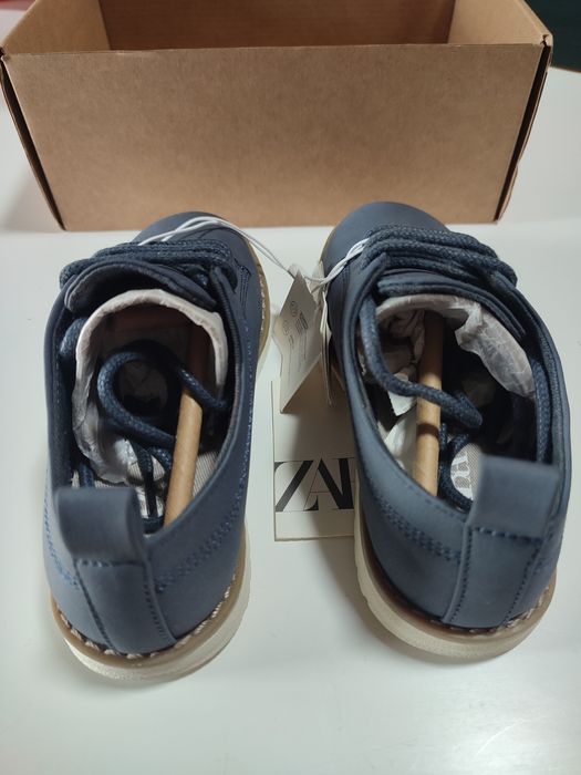 Sapatos criança tamanho 27