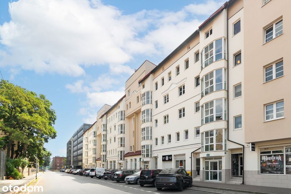 3 pokoje z balkonem i dużą piwnicą, blok z cegły - Centrum