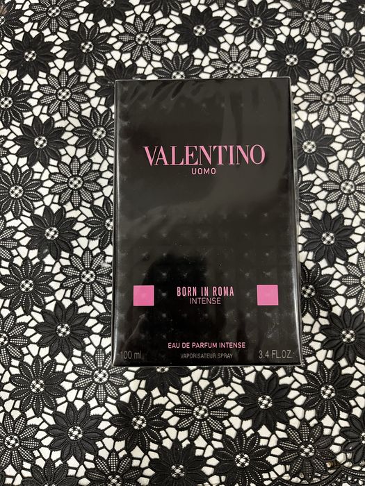 Męski perfum valentino born in roma intense