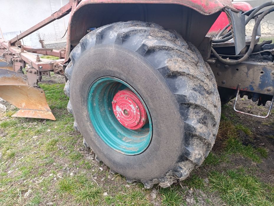 Хтз Т150 з плугом