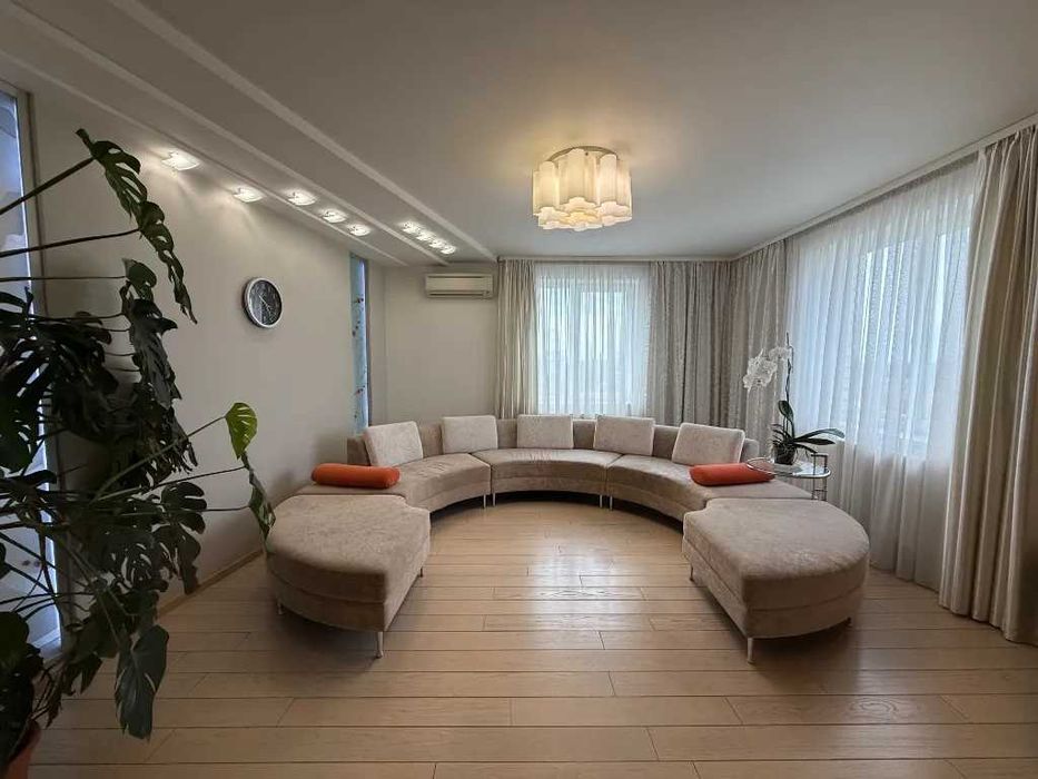 Продам 3к квартиру ул. Братьев Горобцов (ул. Кедрина), Рабочая