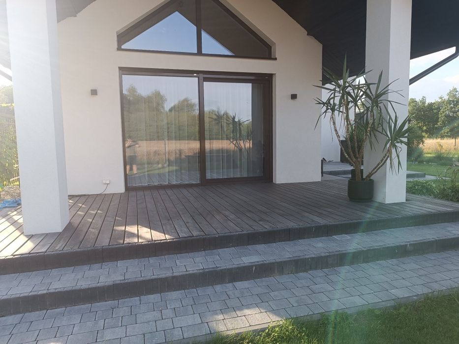 Taras drewniany, zadaszenie tarasu, architektura ogrodowa