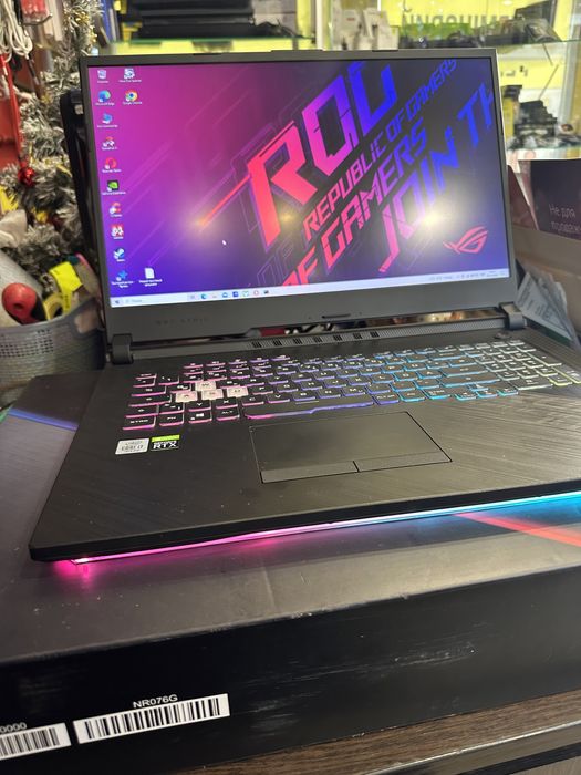ROG Strix  G712LW i7 10750H/16Gb/SSD 512Gb/ Hdd 1Tb/RTX2070 8Gb/Win11