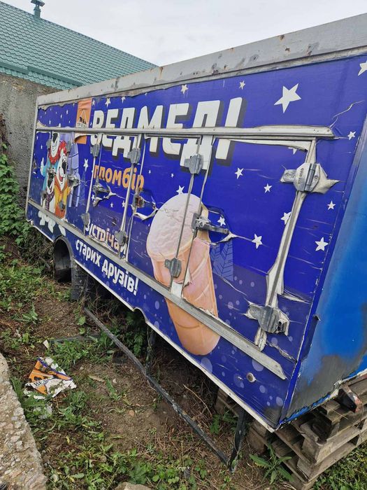 Причепи Термо будка.Знаходиться в м.Суми. Можу привезти.