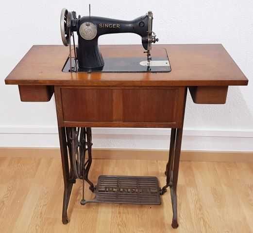 Máquina de Costura Singer Classe 15K64298090572035121