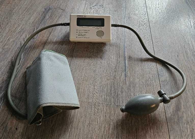 Omron M1 ciśnieniomierz