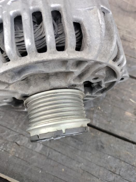 Генератор Mercedes Vito W638 2.3D Sprinter 2.9 115A 0101547402