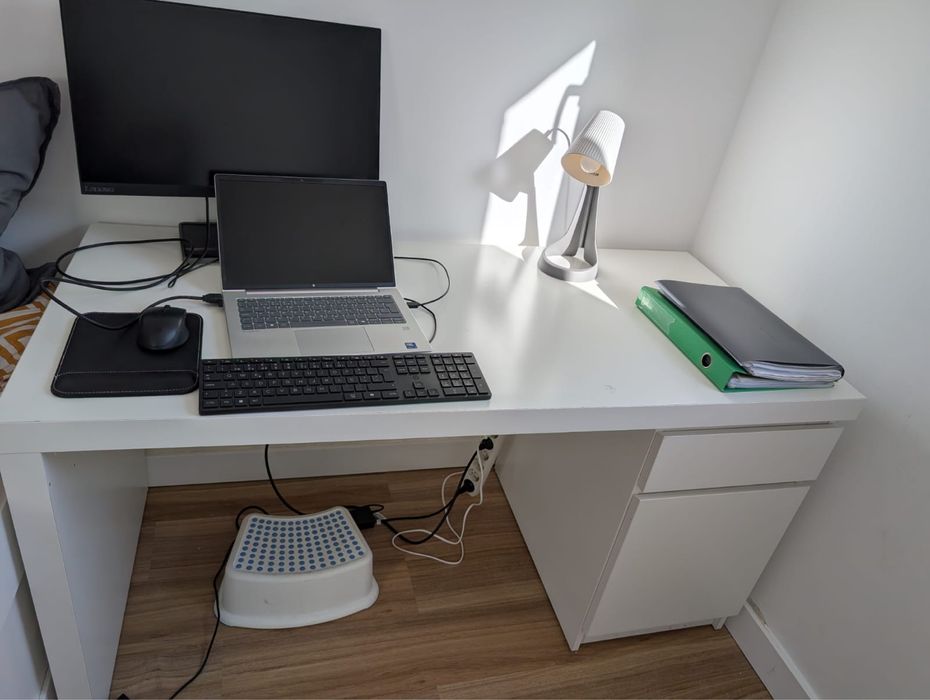 Secretária MALM da IKEA branca