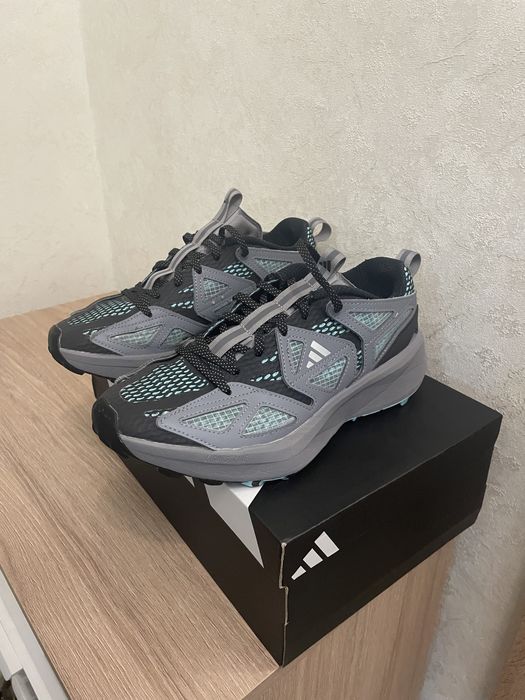 Продам Кросівки Addidas (нормальний стан)