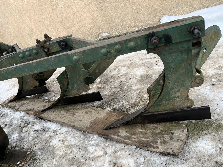 Плуг Unia Grudziadz 3/30 см