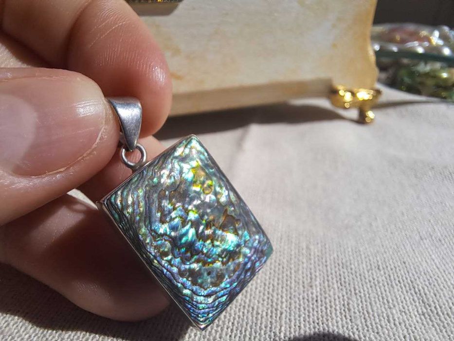 Серебряный кулон с настоящим аммолитом