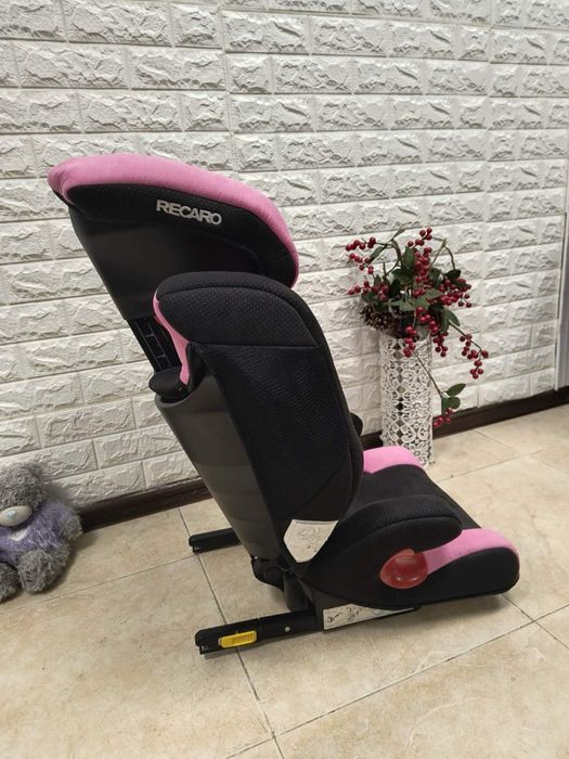 Автокрісло Recaro Monza Nova 2 Seatfix Група 2/3 (15-36 кг) бустер