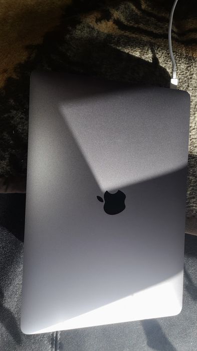 Apple Macebook air M1 2020 8ram 250gb