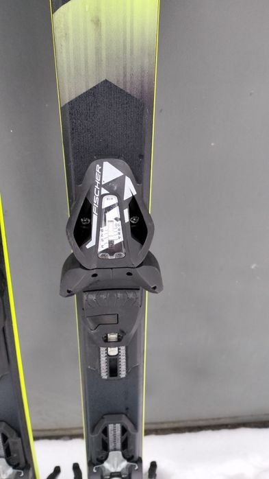 Narty Fischer Progressor F17+ Rs10 PR 17/18