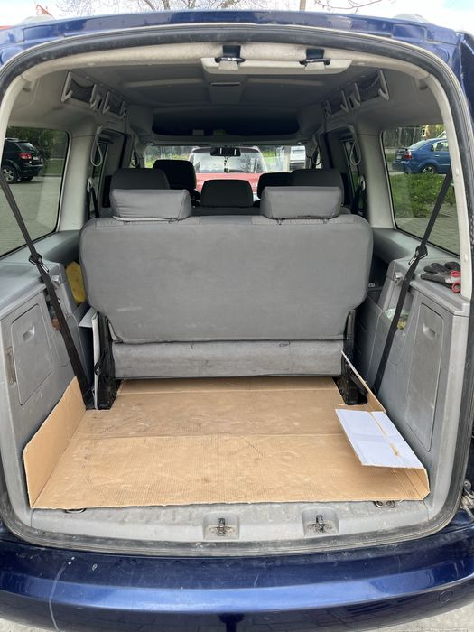 VW Caddy Maxi 2009рік оригінальний пасажир
