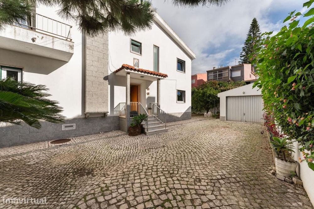 Moradia Isolada T4 + 3 com estacionamento, Madorna, Cascais