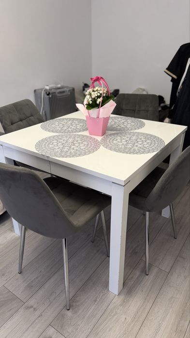 Stół rozkładany bialy polysk 90x90