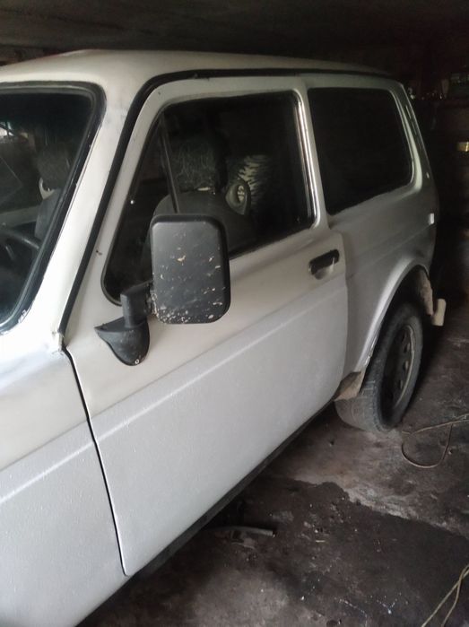 Автомобіль Ваз 2121