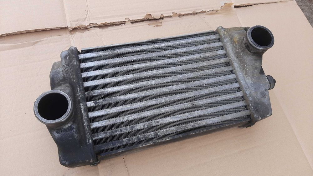 chłodnica powietrza intercooler Chrysler Voyager IV 2.5 crd