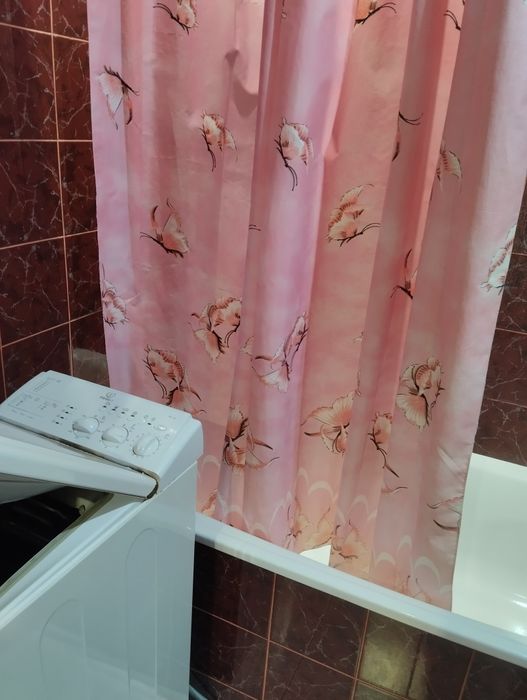 Здаю кімнату у квартирі охайній дівчині або жінці. Комуналка врахована