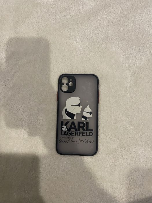 Чохол на iPhone 11