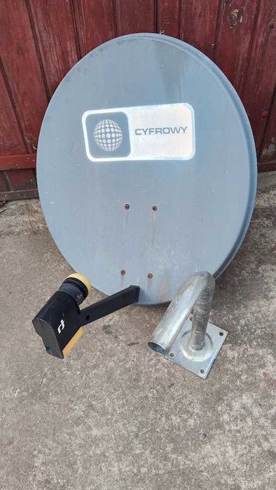 Konwerter INVERTO Unicable Quad LNB + antena satelitarna z mocowaniem