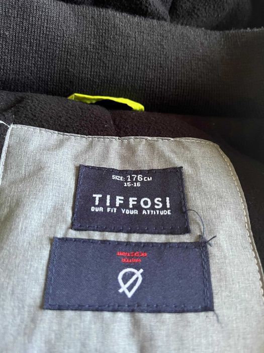 Casacos como novos 15€ cada