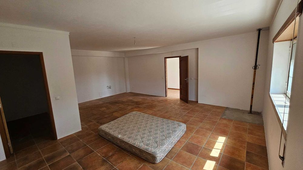 Moradia em Ansião 376m2 Área Construção e 1510 m2 Terreno