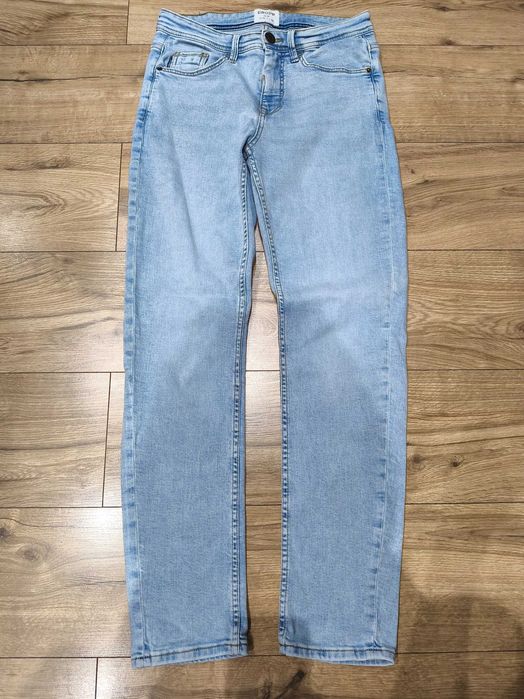 Spodnie jeansy Cropp 28/32 slim