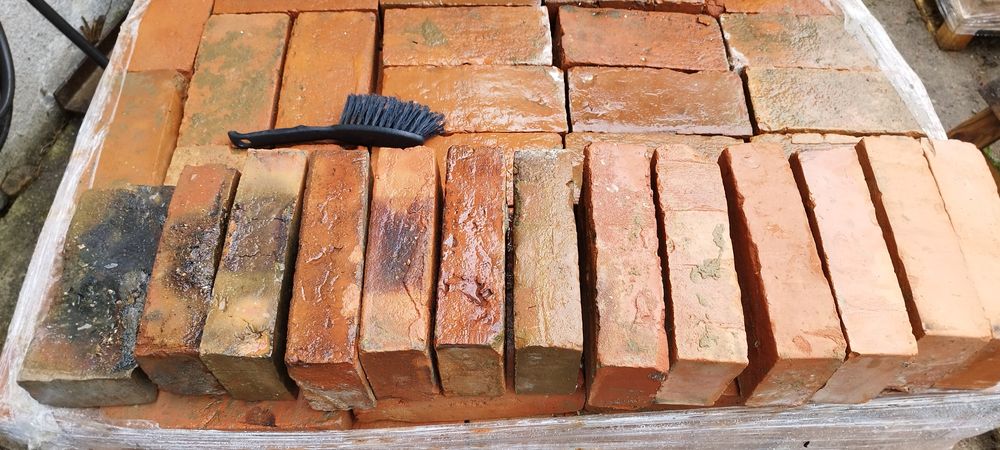 Manufaktura, cegła rozbiórkowa, cięta, styl loft, vintage, rustykalny