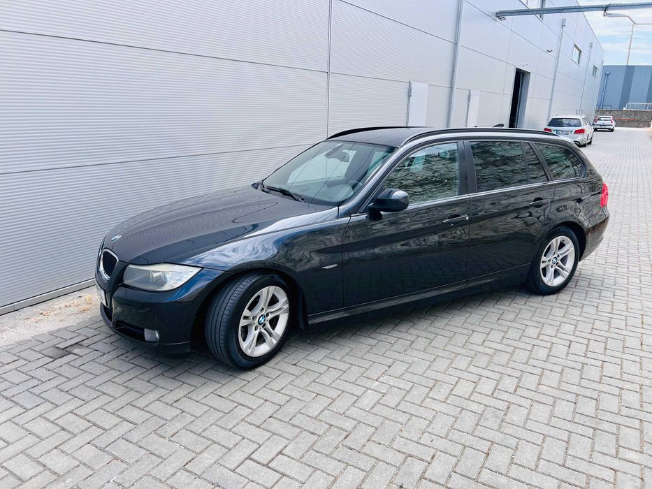 BMW 318 LCI 2011